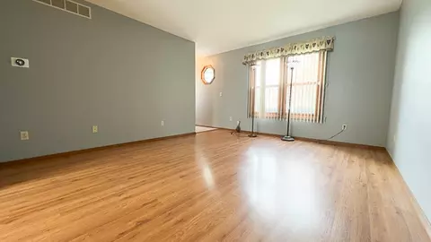 1301 Kenneth Dr, Bloomington, IL 61704 photo 8