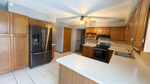 1301 Kenneth Dr, Bloomington, IL 61704 photo 15