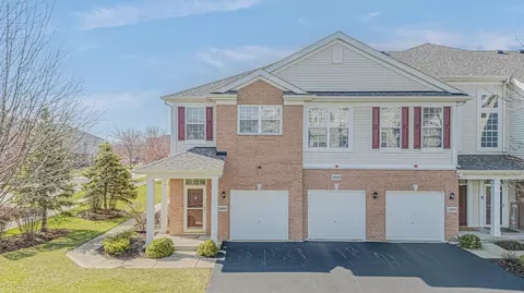 2948 Concord Ln, Wadsworth, IL 60083
