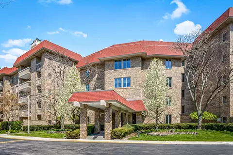 1250 Rudolph Rd #1C, Northbrook, IL 60062