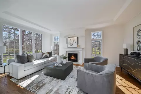 7 Muirfield Cir, Wheaton, IL 60189 photo 4