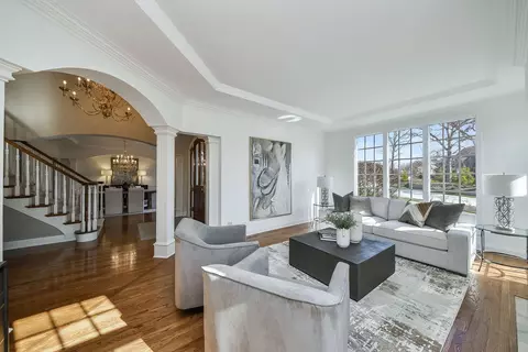 7 Muirfield Cir, Wheaton, IL 60189 photo 3