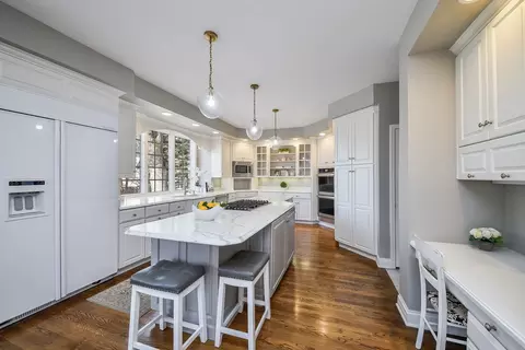 7 Muirfield Cir, Wheaton, IL 60189 photo 16