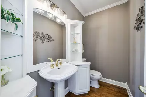 7 Muirfield Cir, Wheaton, IL 60189 photo 9