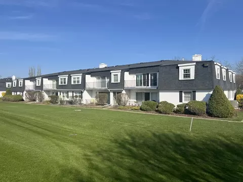 1115 Royal St George Dr #208, Naperville, IL 60563