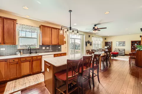 3111 Bridgeham St, Elgin, IL 60124 photo 11