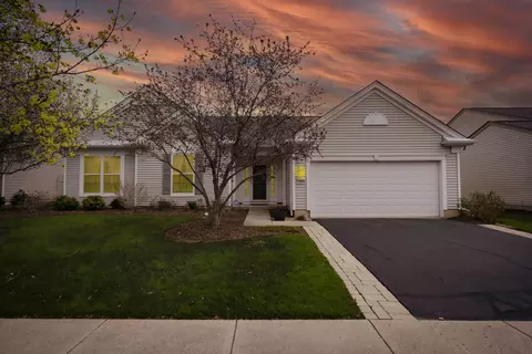 12868 Farm Hill Dr, Huntley, IL 60142