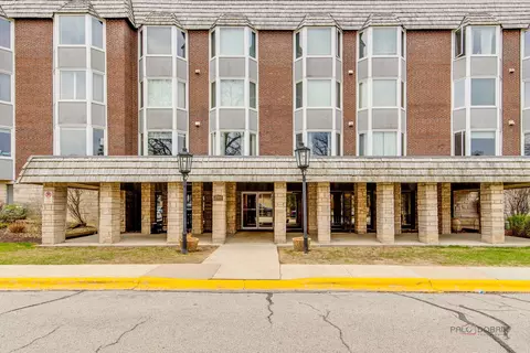 2500 Windsor Mall #2J, Park Ridge, IL 60068