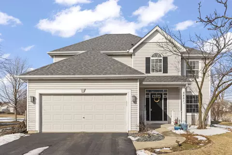 3451 Parliament Ln, Naperville, IL 60564