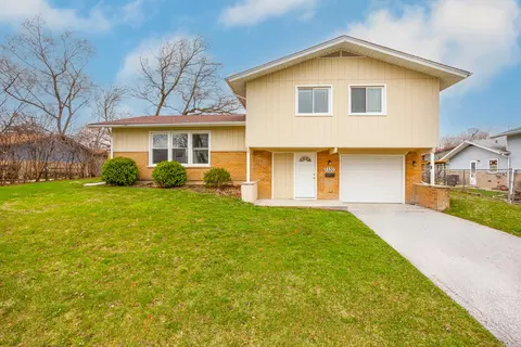 5530 Fern Ave, Oak Forest, IL 60452
