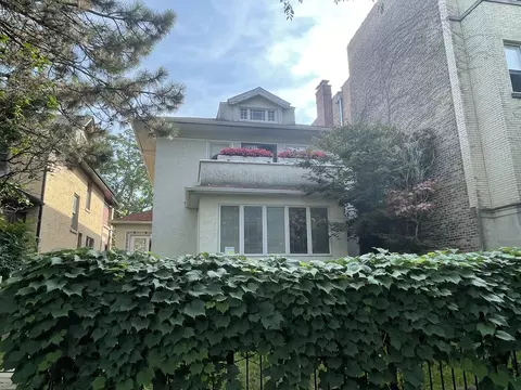 1141 W Morse Ave, Chicago, IL 60626