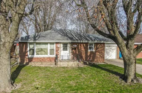 304 Ashley Ave, Bourbonnais, IL 60914