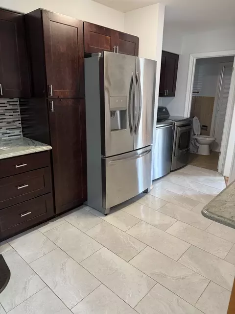 Kitchen - 255 Dover Dr, Des Plaines, IL 60018 photo 1 of 2