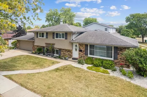 1227 Hillview Dr, Lemont, IL 60439