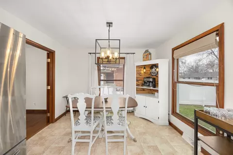 1100 Laurel Dr, Aurora, IL 60506 photo 9