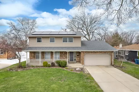 1100 Laurel Dr, Aurora, IL 60506