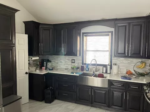Kitchen - 7500 W 58th Pl, Summit, IL 60501 photo 1 of 1