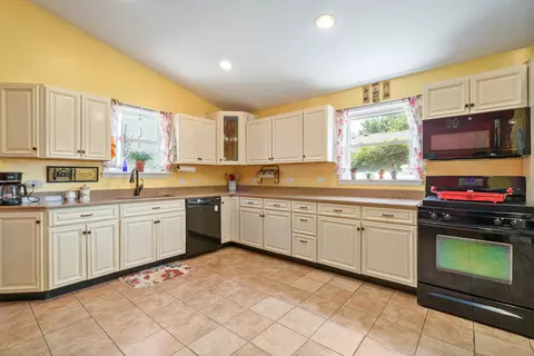 824 Read St, Lockport, IL 60441 photo 8