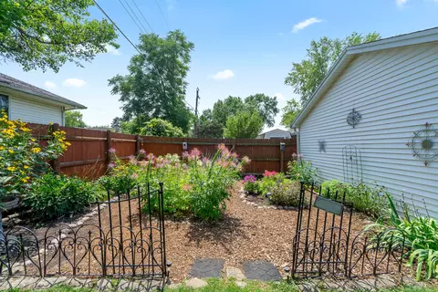 824 Read St, Lockport, IL 60441 photo 3