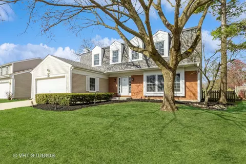 1485 Oxford Dr, Buffalo Grove, IL 60089