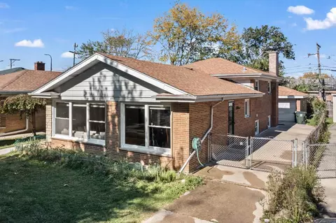 3942 W Fitch Ave, Lincolnwood, IL 60712