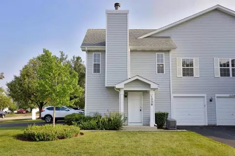 1228 Orleans Dr, Mundelein, IL 60060