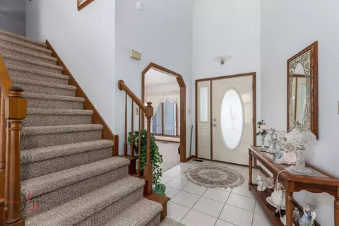 Entry Way - 4610 Shady Ln, Morris, IL 60450 photo 1 of 2
