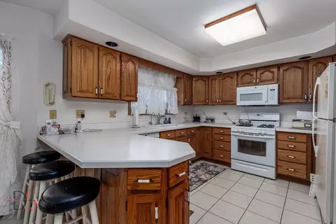 Kitchen - 4610 Shady Ln, Morris, IL 60450 photo 1 of 2