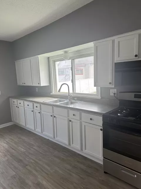 367 E Locust St, Kankakee, IL 60901 photo 7