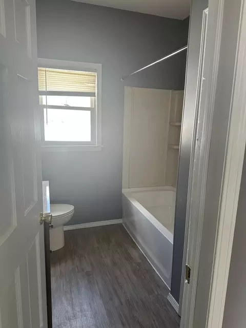 367 E Locust St, Kankakee, IL 60901 photo 10