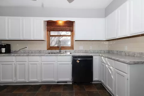 7 Kenfield Cir, Bloomington, IL 61704 photo 23