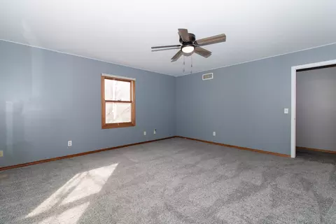 7 Kenfield Cir, Bloomington, IL 61704 photo 33