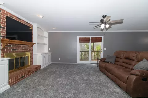7 Kenfield Cir, Bloomington, IL 61704 photo 6