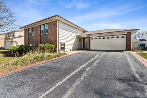 1501 Concord Dr, Downers Grove, IL 60516