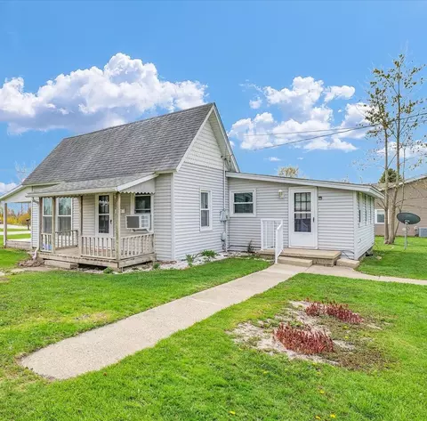 207 E Madison St, Homer, IL 61849