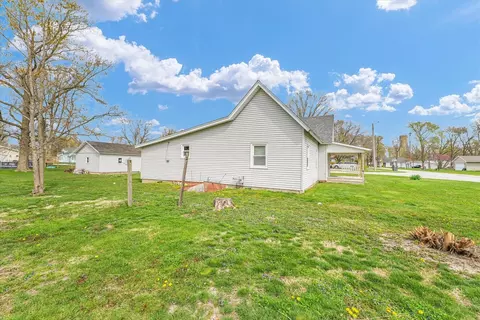 Exterior - 207 E Madison St, Homer, IL 61849 photo 8 of 8