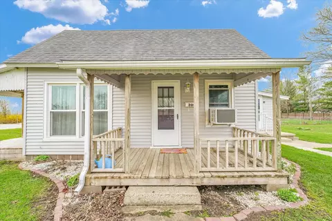 Exterior - 207 E Madison St, Homer, IL 61849 photo 2 of 8