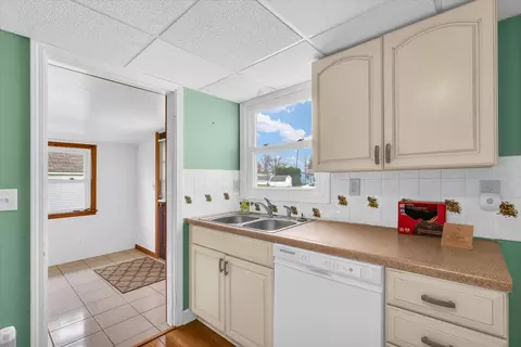 Kitchen - 207 E Madison St, Homer, IL 61849 photo 4 of 5