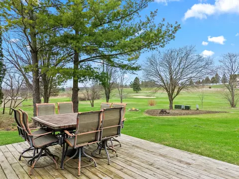 Exterior - 12520 Greensview Cir, Roscoe, IL 61073 photo 6 of 12