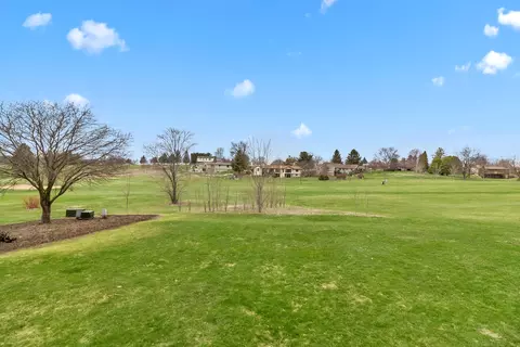 Exterior - 12520 Greensview Cir, Roscoe, IL 61073 photo 11 of 12