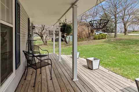 Exterior - 12520 Greensview Cir, Roscoe, IL 61073 photo 3 of 12