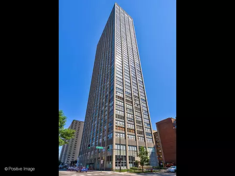 655 W Irving Park Rd #4414, Chicago, IL 60613