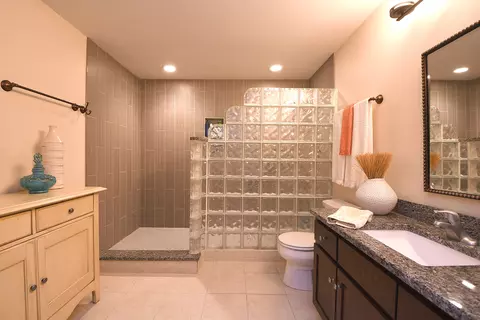 Bath - 21809 Tower Bridge Dr, Mokena, IL 60448 photo 4 of 4