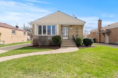4165 W 82nd Pl, Chicago, IL 60652