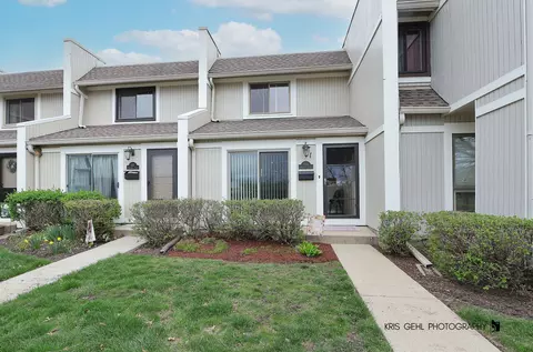 539 Pheasant Ct, Grayslake, IL 60030