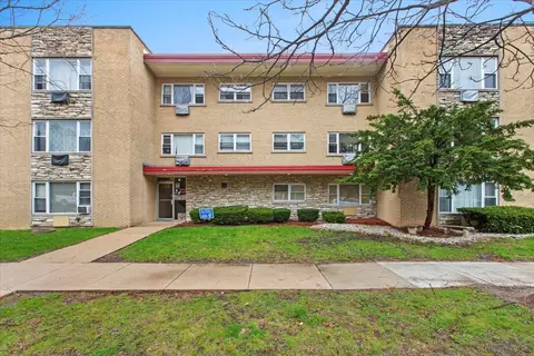 415 S Maple Ave #402, Oak Park, IL 60302
