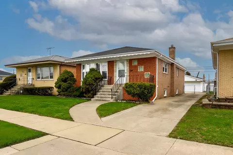 375 Calhoun Ave, Calumet City, IL 60409