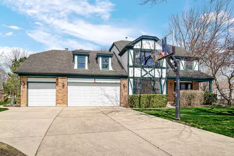 2894 Whispering Oaks Ct, Buffalo Grove, IL 60089