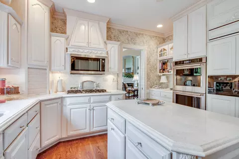 701 Kenmare Dr, Burr Ridge, IL 60527 photo 13