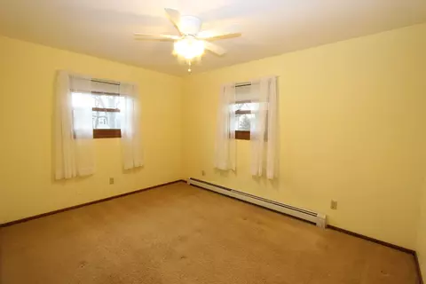 Bedroom - 10215 Main St, Hebron, IL 60034 photo 3 of 4